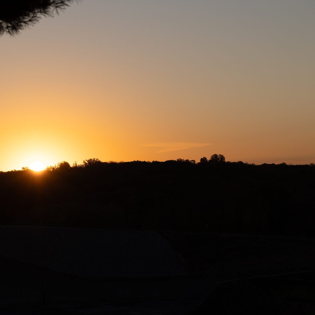 Sunrise or Sunset